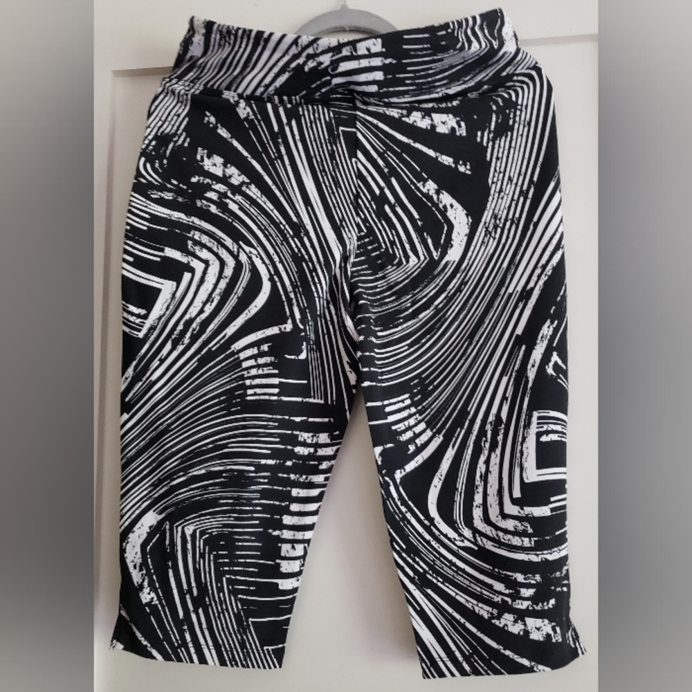 Women With Control, Capris, Size M, Not Used, Bl&W - Picture 4 of 5